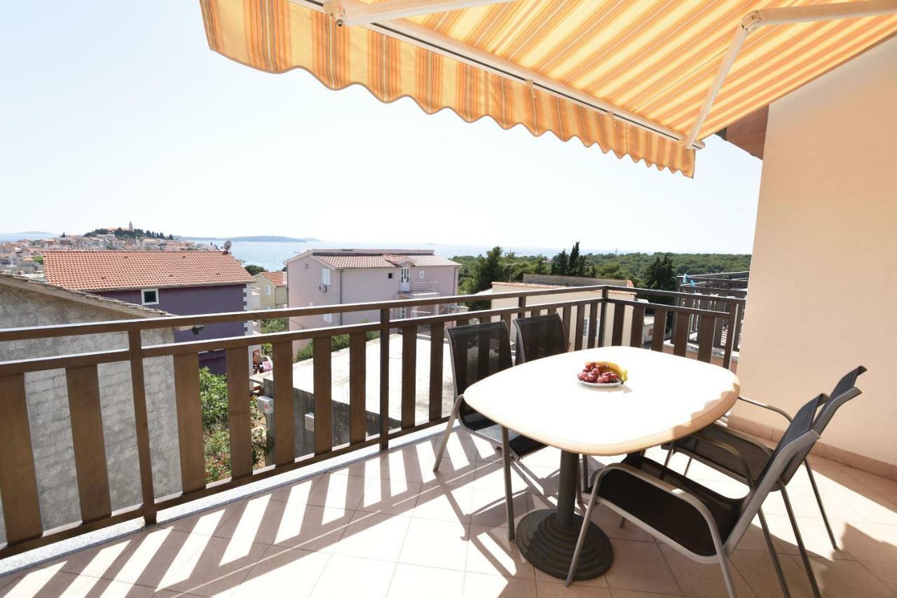 Apartments Karmen I Primošten Exterior foto
